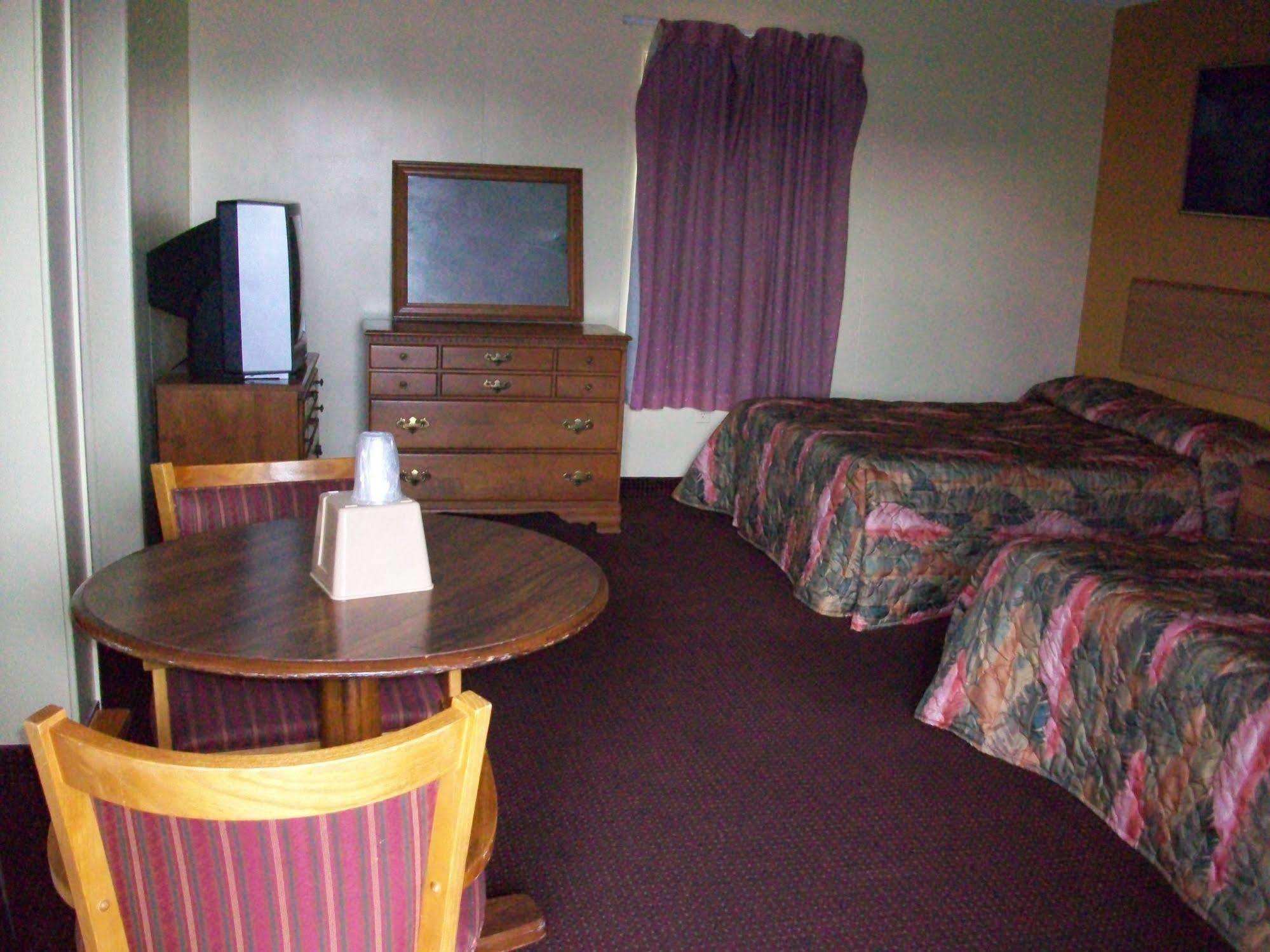Skyland Inn - Bristol Hilander Park Buitenkant foto